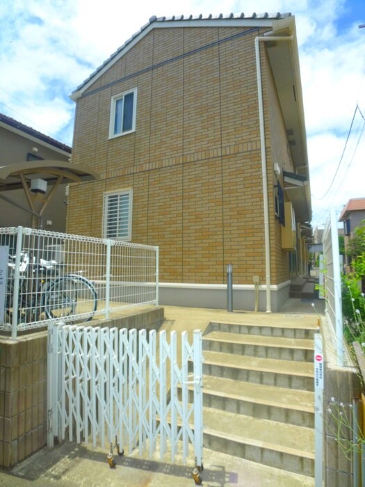 クロシェット津田沼の物件外観写真