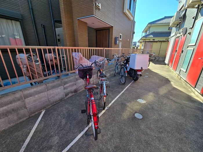 アートヒルズ南田中の物件外観写真