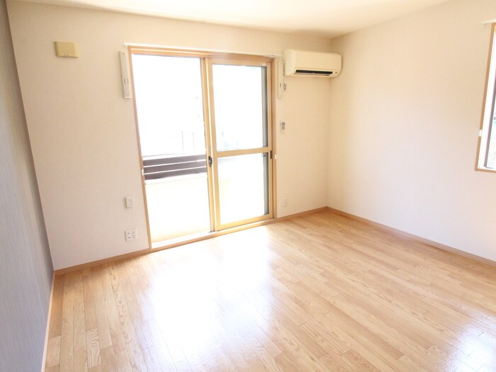 サンライズ岩本の物件内観写真