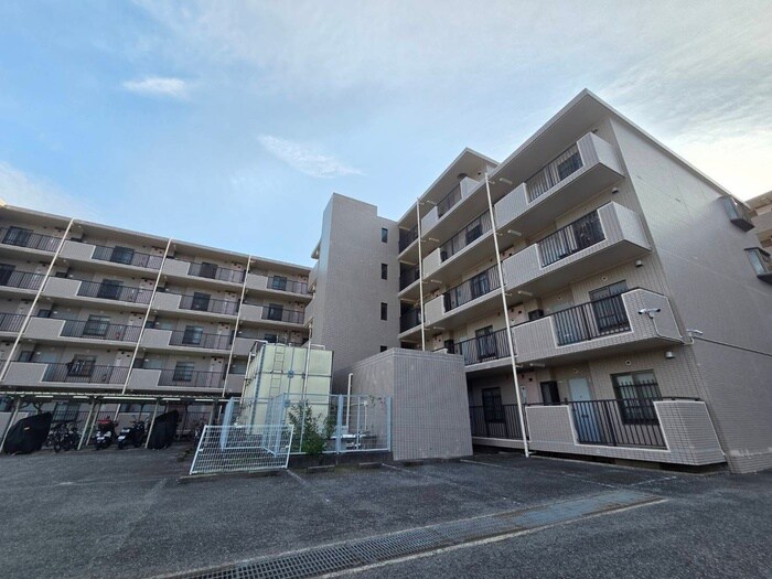 グランドステータス相武台の物件外観写真