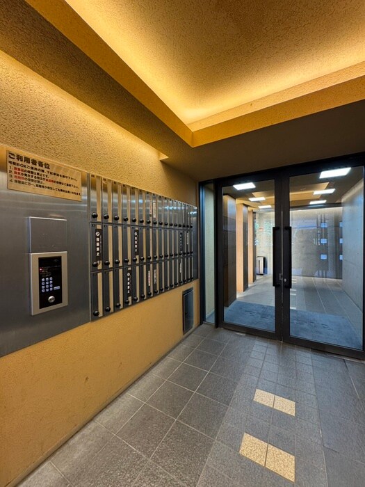 レジディア新宿イーストの物件外観写真