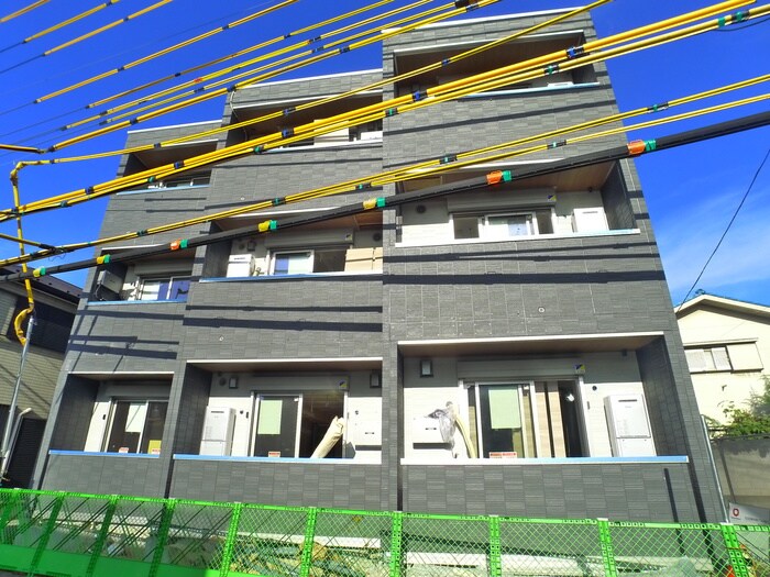 ルリアン西新井本町の物件外観写真