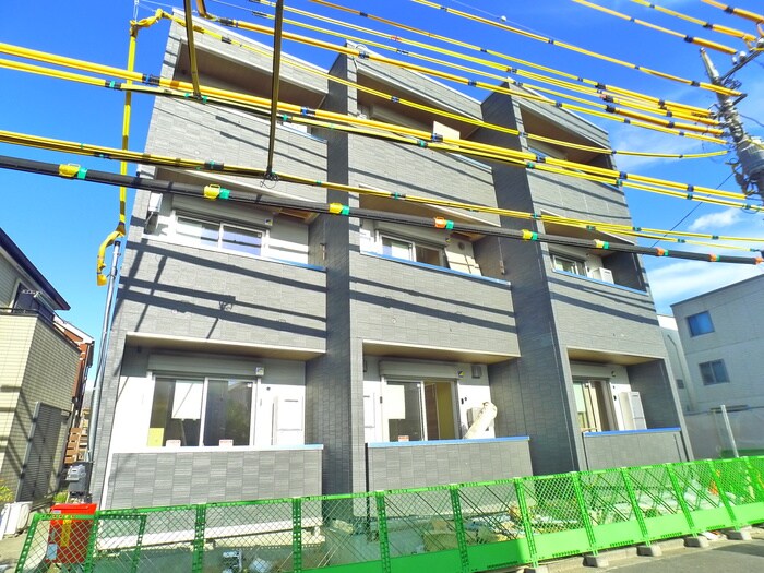 ルリアン西新井本町の物件外観写真