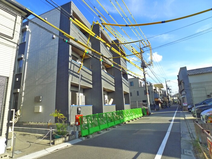 ルリアン西新井本町の物件外観写真