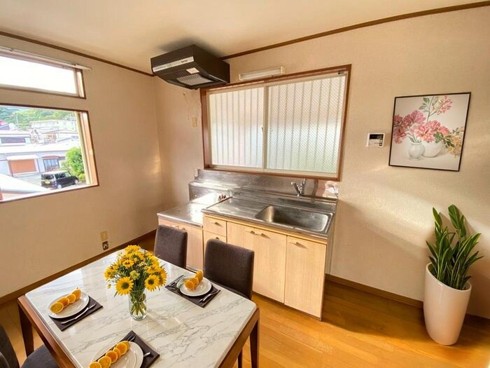 ロ－ズガ－デンＡの物件内観写真