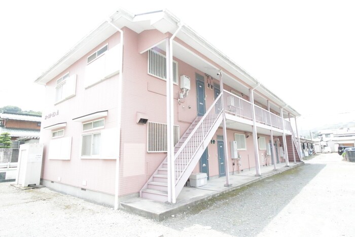 ロ－ズガ－デンＡの物件外観写真