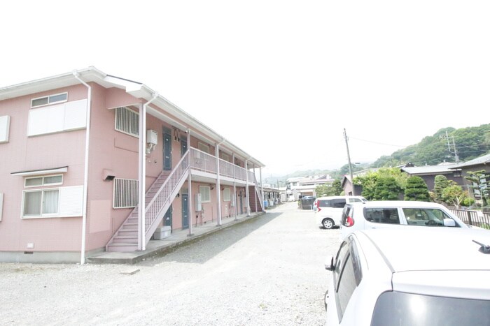 ロ－ズガ－デンＡの物件外観写真