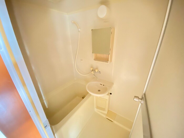 ロ－ズガ－デンＡの物件内観写真