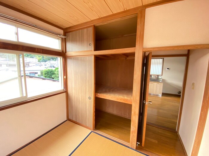 ロ－ズガ－デンＡの物件内観写真