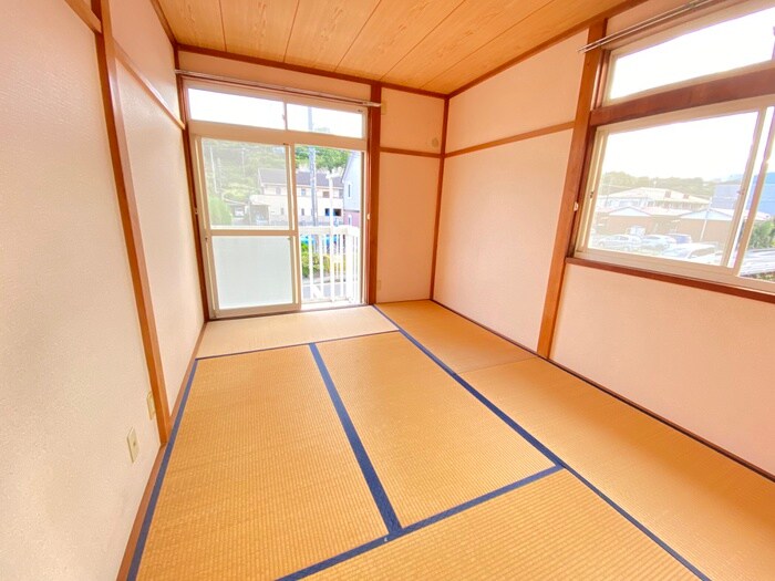 ロ－ズガ－デンＡの物件内観写真