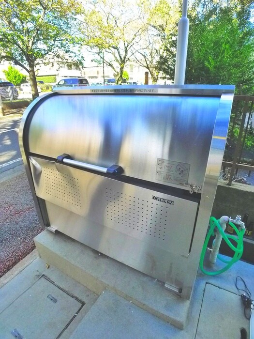 秋谷ビルの物件外観写真