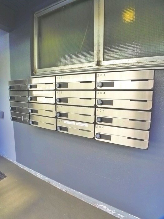 秋谷ビルの物件外観写真