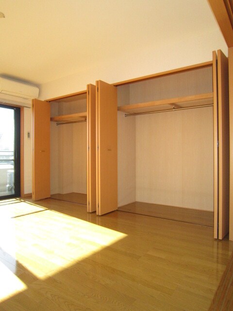 シュタイン・ブルグの物件内観写真