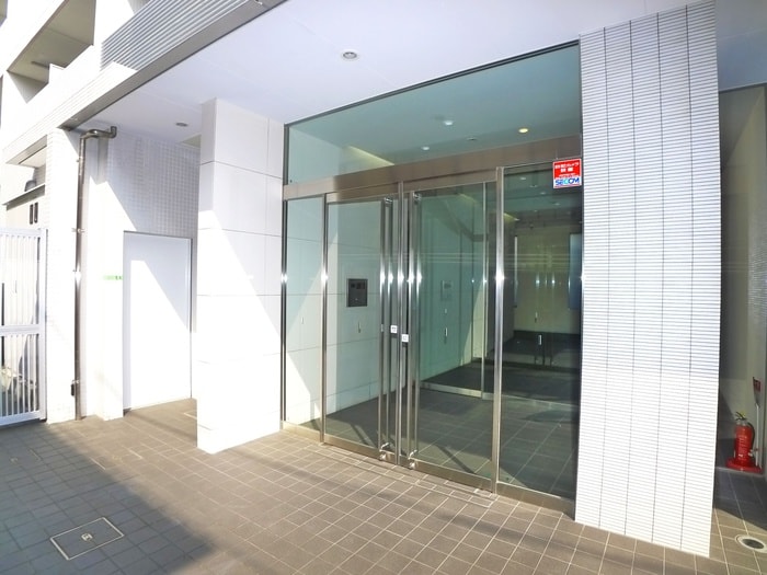 ドゥーエ浦安の物件外観写真