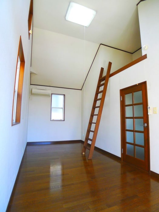 サンパーク中新井の物件内観写真