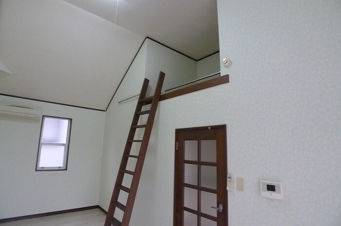 サンパーク中新井の物件内観写真