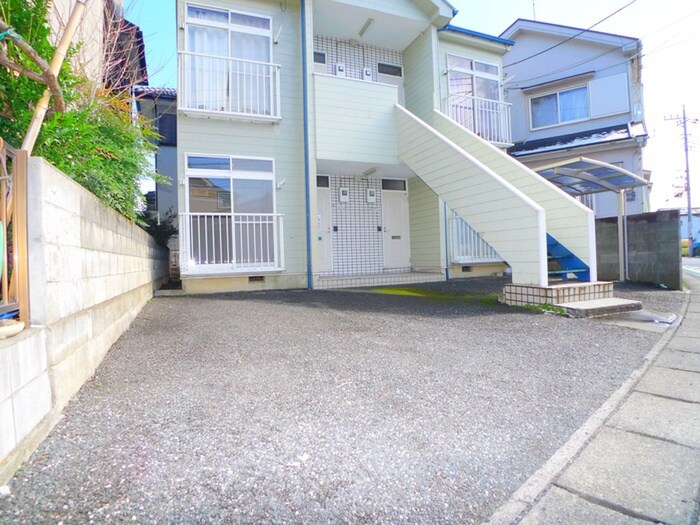 サンパーク中新井の物件外観写真