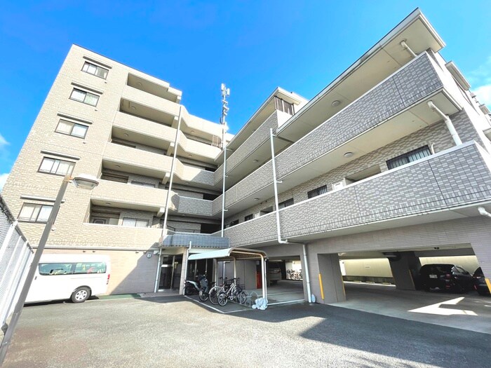 ウエストヴィレッジの物件外観写真