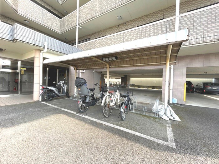 ウエストヴィレッジの物件外観写真