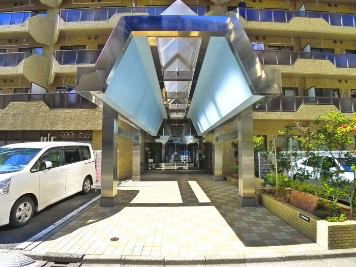 ツイン・コートWの物件外観写真