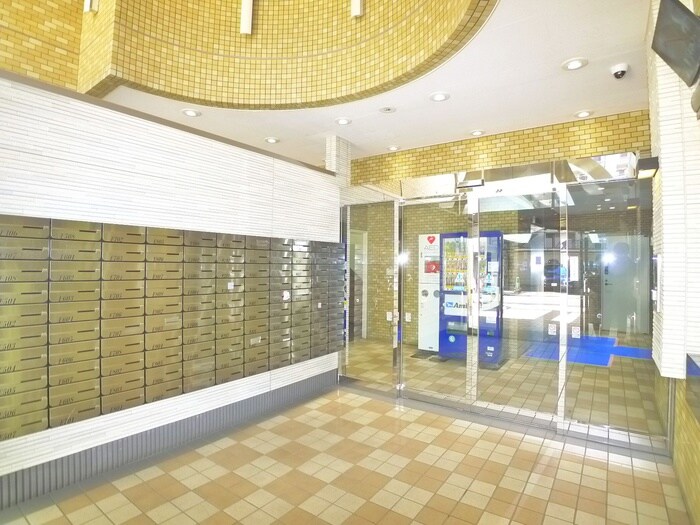 ツイン・コートWの物件外観写真