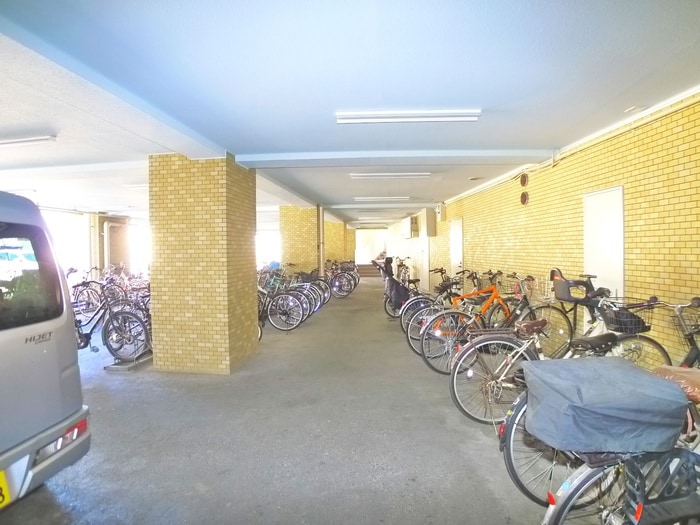 ツイン・コートWの物件外観写真