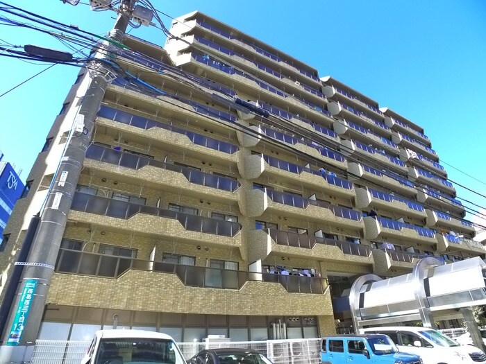 ツイン・コートWの物件外観写真