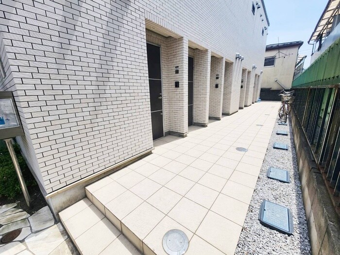 シャングリラの物件外観写真