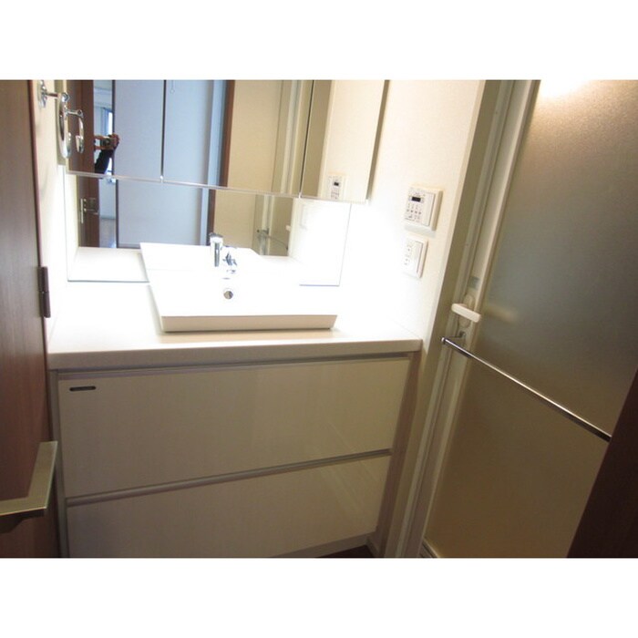 コンフォリア池袋ＤＥＵＸの物件内観写真