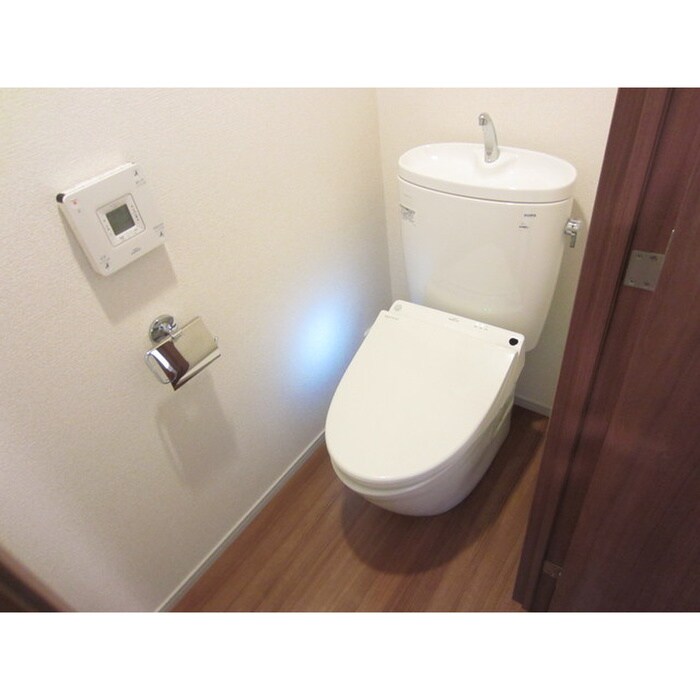 コンフォリア池袋ＤＥＵＸの物件内観写真