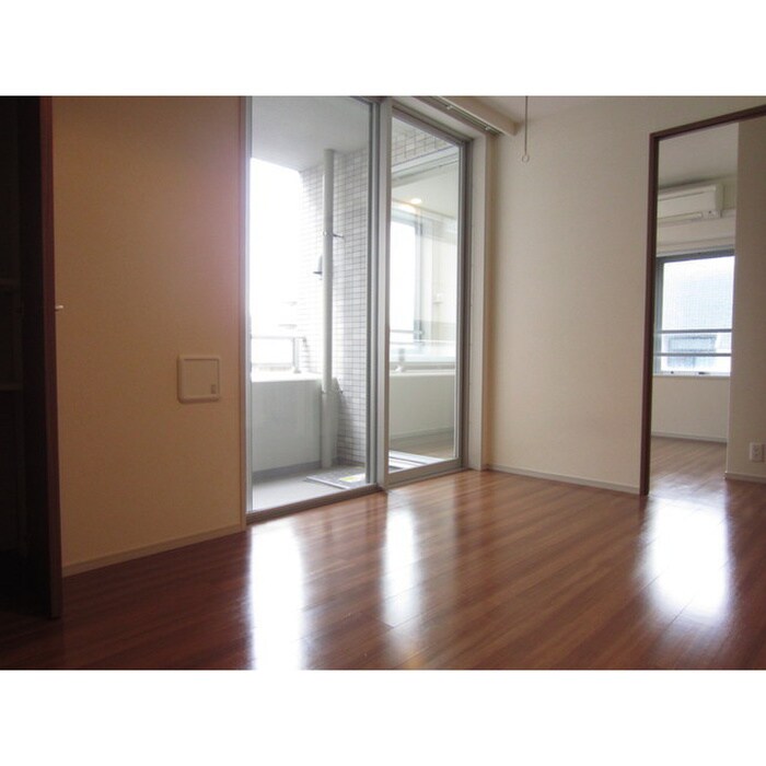 コンフォリア池袋ＤＥＵＸの物件内観写真