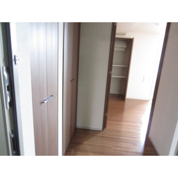 コンフォリア池袋ＤＥＵＸの物件内観写真