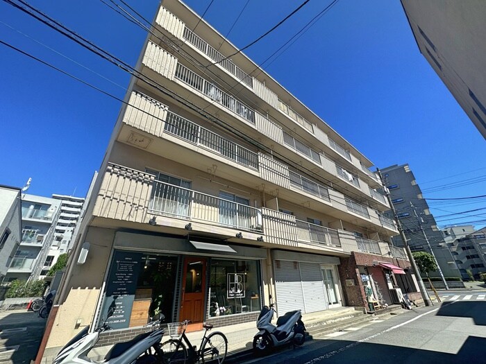 小泉マンションの物件外観写真