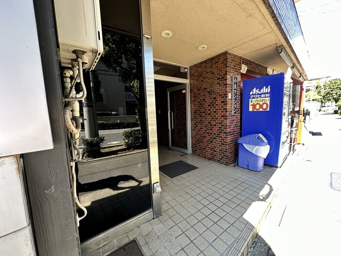 小泉マンションの物件外観写真