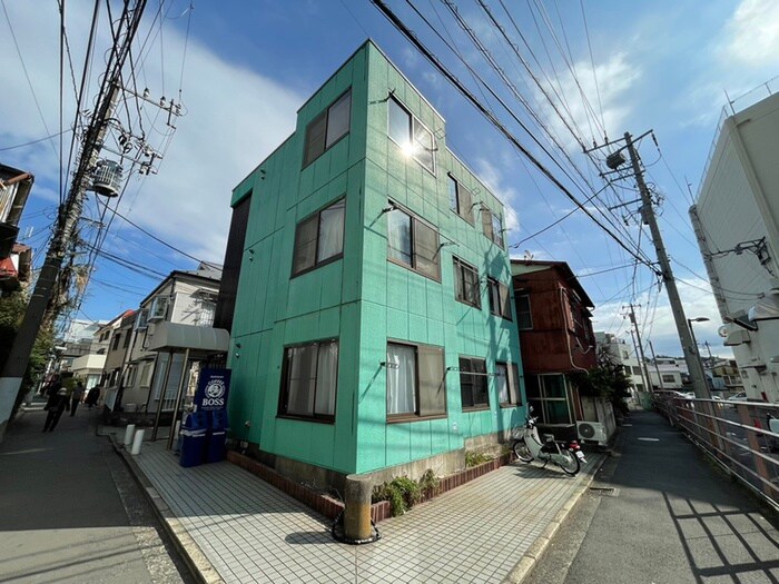 パロッツ白楽の物件外観写真