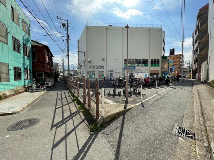 パロッツ白楽の物件外観写真