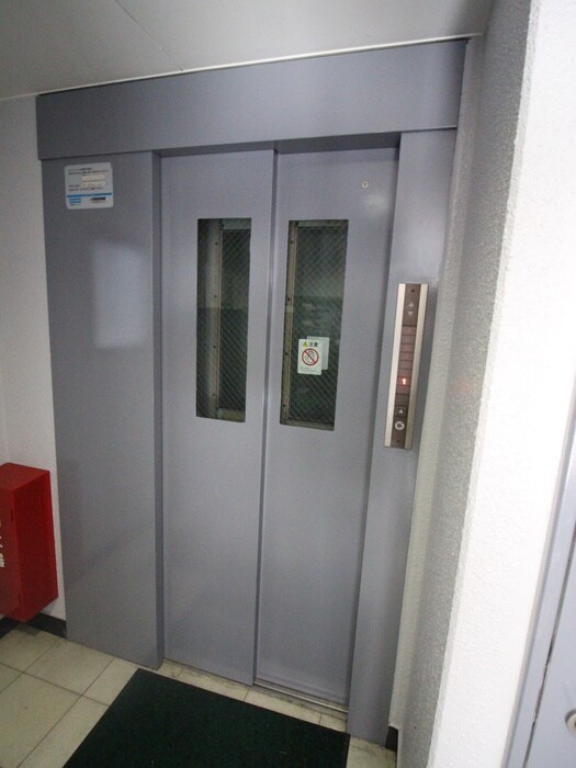 豊強ビルの物件外観写真