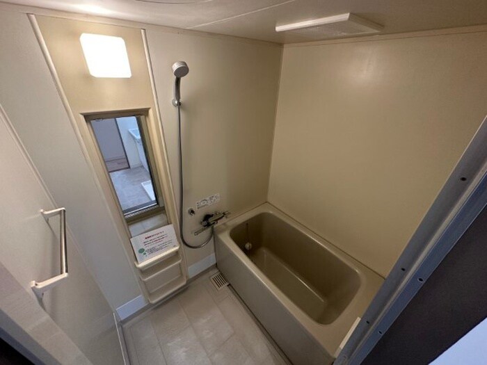 アーバンディラわらびの物件内観写真