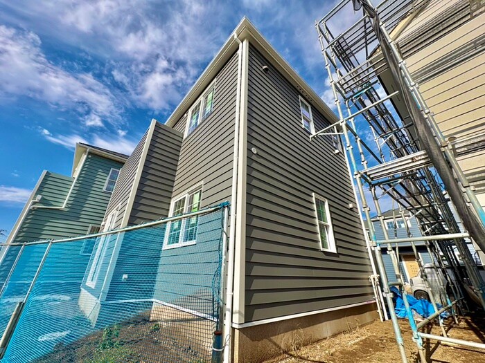 クロストン４の物件外観写真