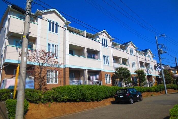 ハイランドグリ－ン池尻Ａ棟の物件外観写真