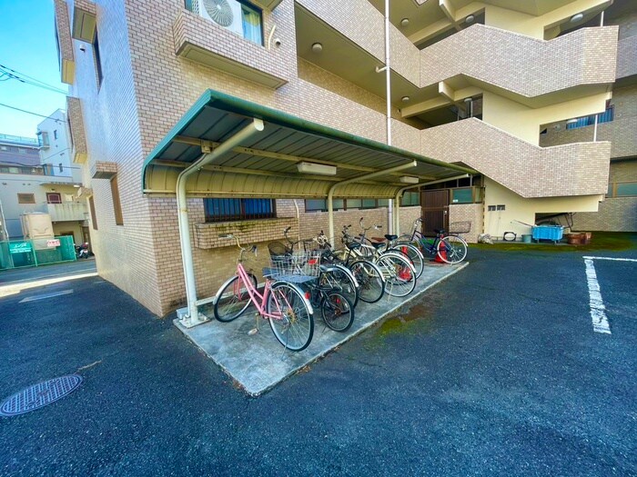 イーストパレス二俣川の物件外観写真