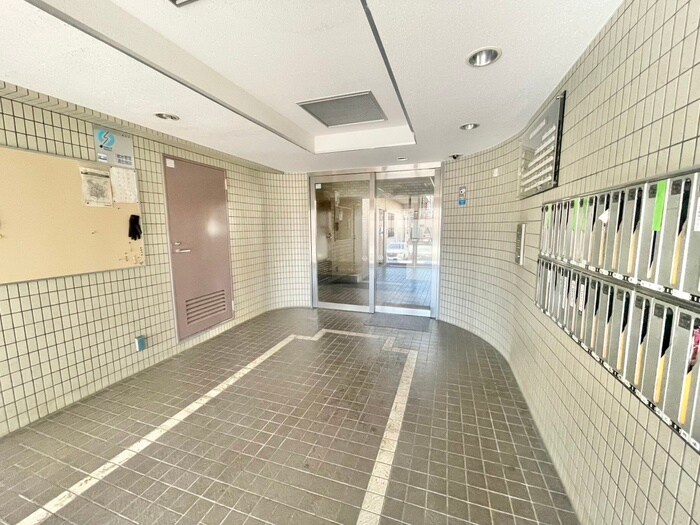 イーストパレス二俣川の物件外観写真