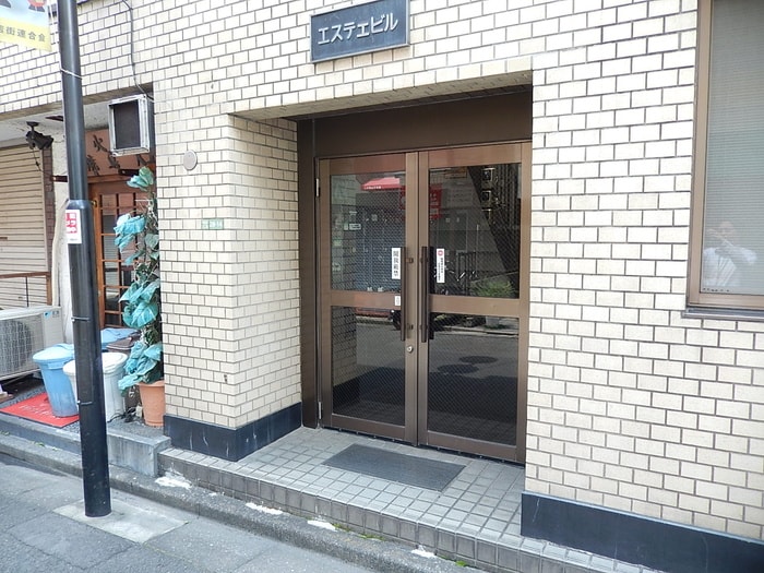 エステエビルの物件外観写真