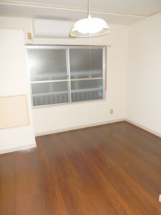 エステエビルの物件内観写真