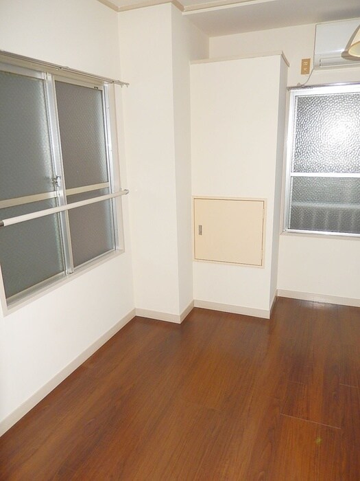 エステエビルの物件内観写真