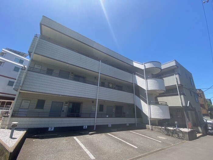 メゾン弥生の物件外観写真