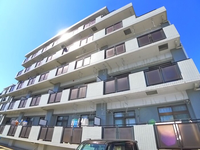 ルネス常盤平の物件外観写真