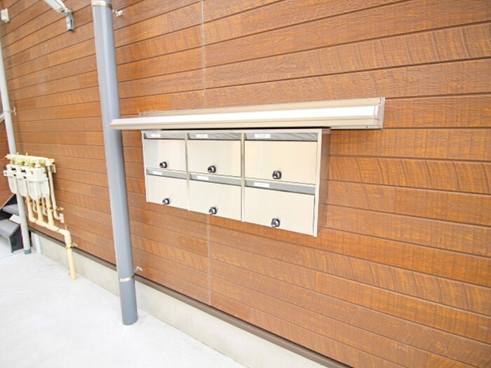 リジェ－ネＡ棟の物件外観写真