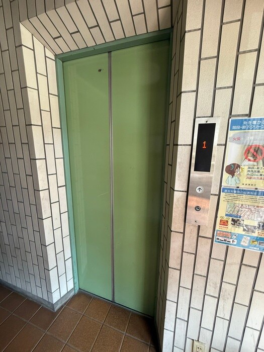 カネサカ第２関口マンションの物件外観写真