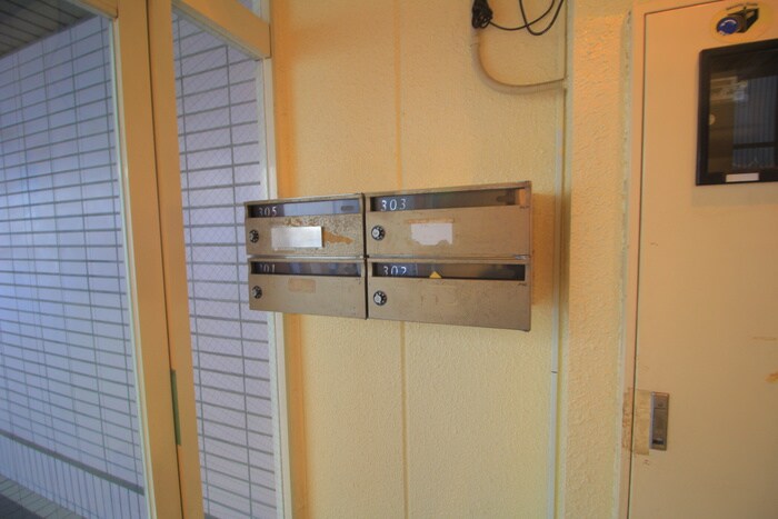 セゾン常盤台の物件外観写真